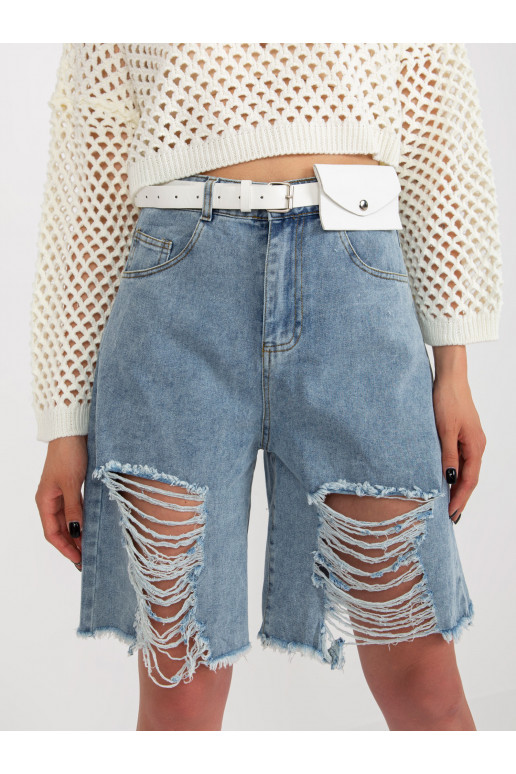 Sinised laiad teksapüksid põlvedeni
