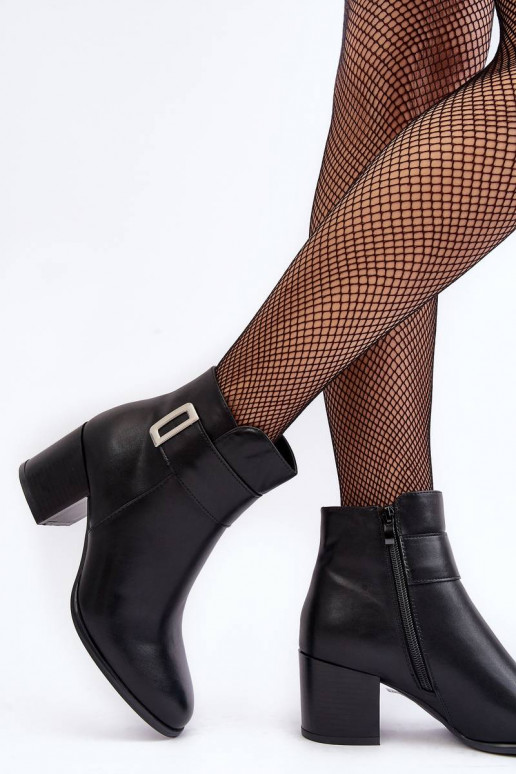 Naiste poolsaapad mustad Starines Naiste poolsaapad mustad Starines