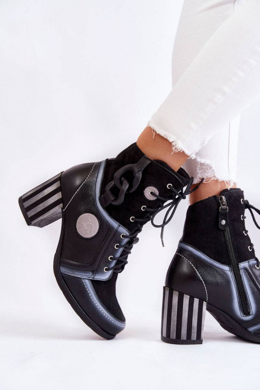 Naiste poolsaapad mustad Naiste poolsaapad mustad