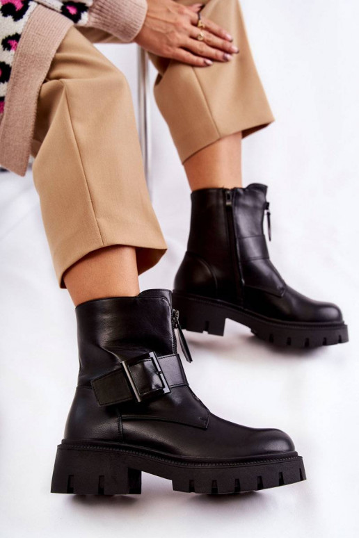 Naiste poolsaapad voodriga tõmblukuga... Naiste poolsaapad voodriga tõmblukuga...