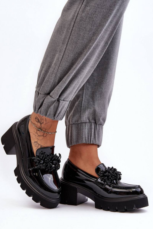 Naistesaapad kaunistustega mustad... Naistesaapad kaunistustega mustad...