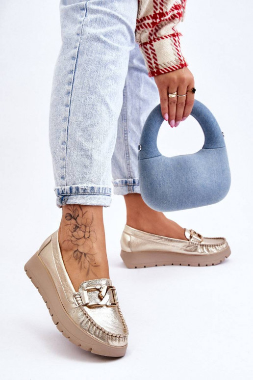 Mokassiinid platvormiga kaunistustega... Mokassiinid platvormiga kaunistustega...