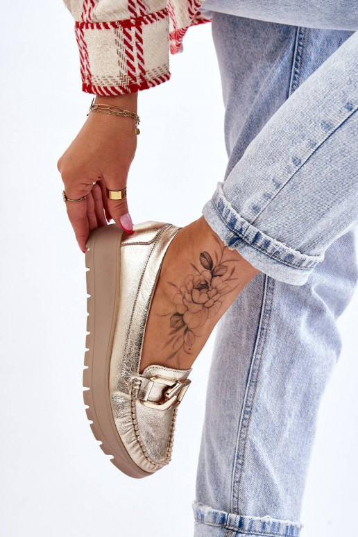 Mokassiinid platvormiga kaunistustega... Mokassiinid platvormiga kaunistustega...