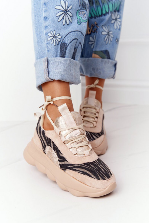 Sportliku stiiliga jalanõud...