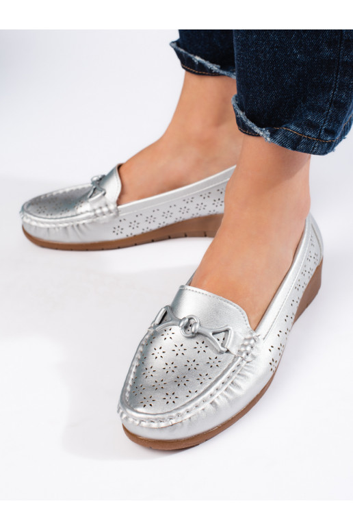 Hõbedat värvi naiste mokassiinid Hõbedat värvi naiste mokassiinid