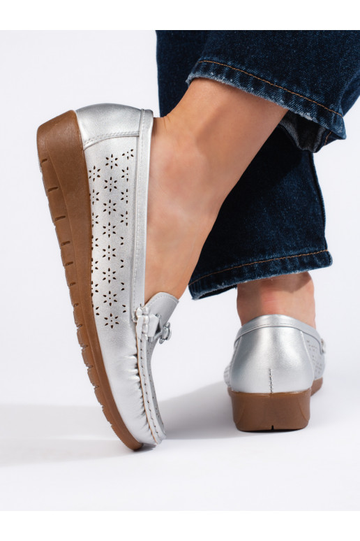 Hõbedat värvi naiste mokassiinid Hõbedat värvi naiste mokassiinid