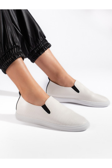 kingad slip on valge värv-Mustad
