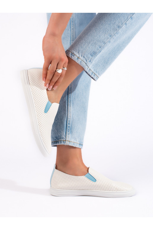  kingad slip on valge värv-