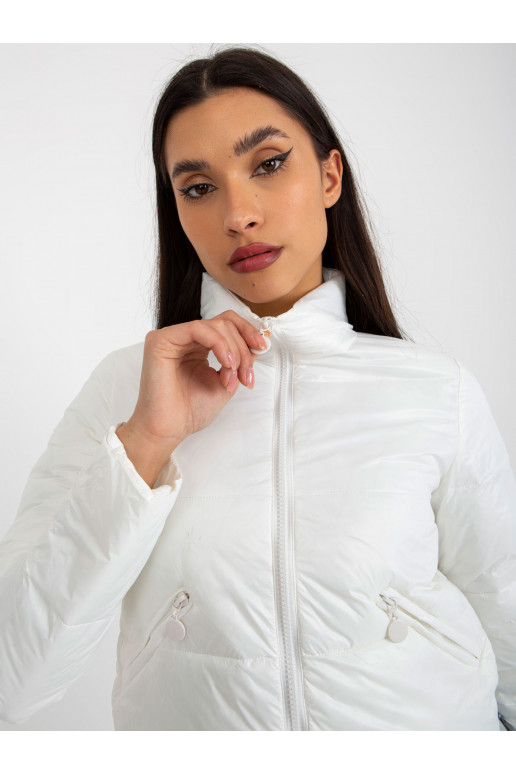 Ecru lühike taskutega tepitud jakk Ecru lühike taskutega tepitud jakk