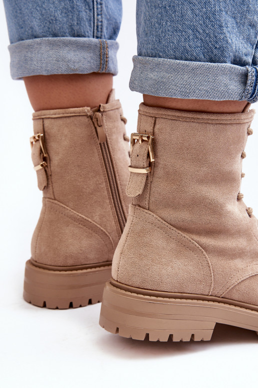 Saapad tõmblukuga Elevandiluu värvi... Saapad tõmblukuga Elevandiluu värvi...