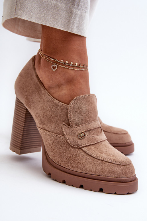 Jalatsid owe kõrge jämeda kontsaga... Jalatsid owe kõrge jämeda kontsaga...