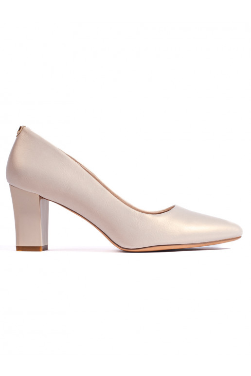 Elegantsed  poolsaapad kõrge kontsaga