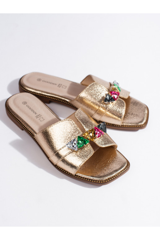 Kuldset värvi plätud  