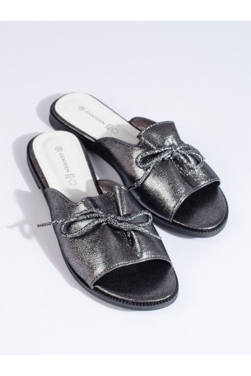 Hõbedat värvi  plätud 