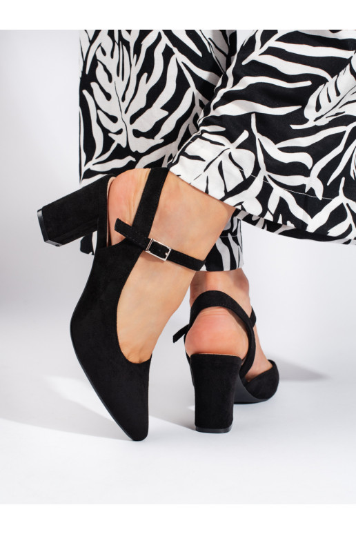   poolsaapad Mustad Sergio Leone