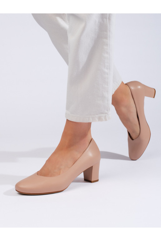 Elegantsed  poolsaapad