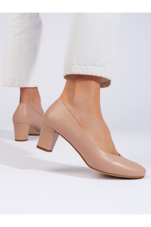 Elegantsed  poolsaapad