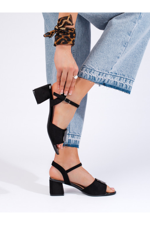 Must  kingad kõrge kontsaga Sergio Leone Must  kingad kõrge kontsaga Sergio Leone