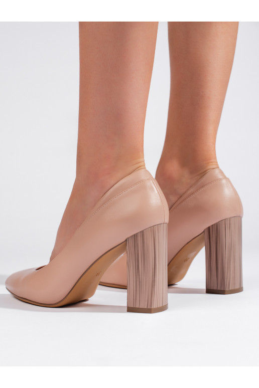 poolsaapad Sergio Leone na ozdobnym słupku   poolsaapad Sergio Leone na ozdobnym słupku