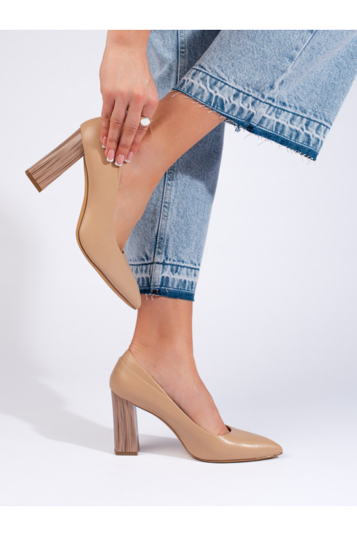 beeži värvi poolsaapad Sergio Leone na ozdobnym słupku