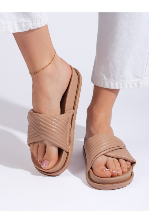 pruunid värvi  plätud 