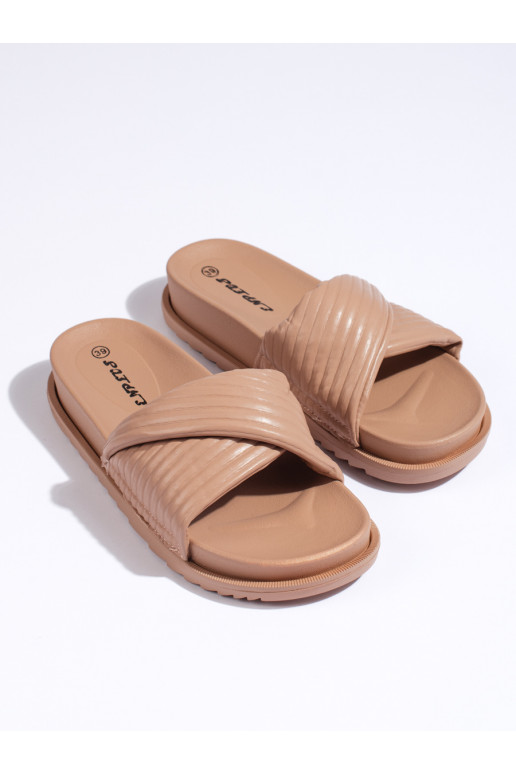 pruunid värvi  plätud 