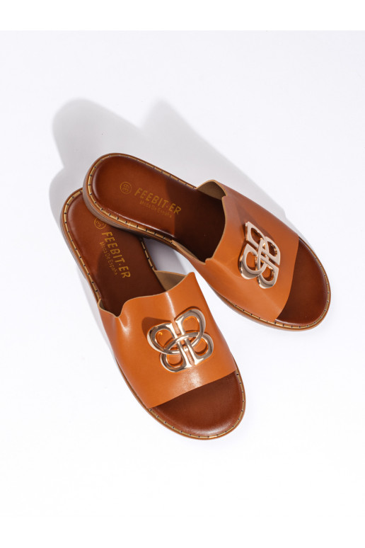 pruunid värvi  plätud 