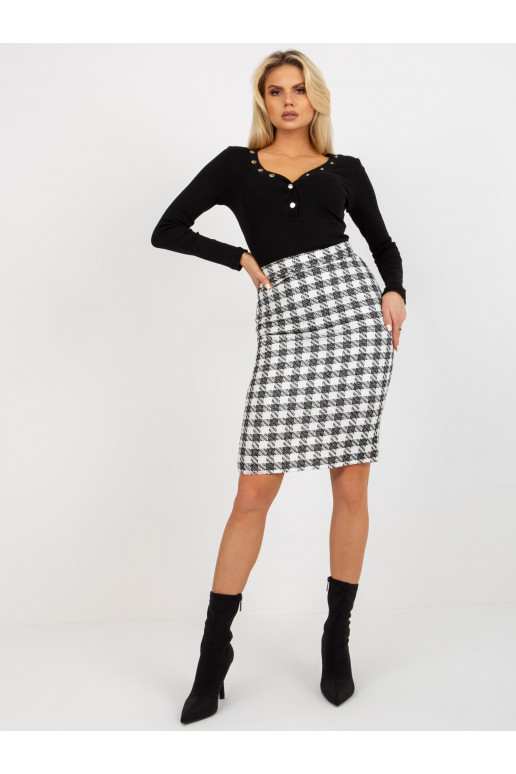 Must-valge ruuduline... Must-valge ruuduline...