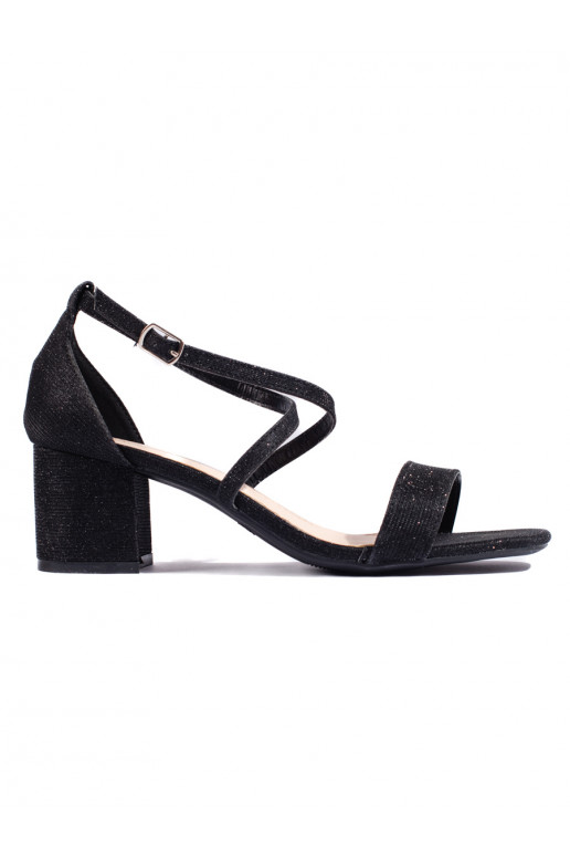 Läikivad Mustad kingad 