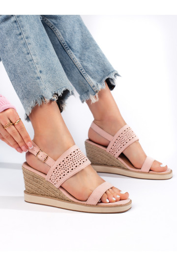 Tumeroosad värvi  kingad