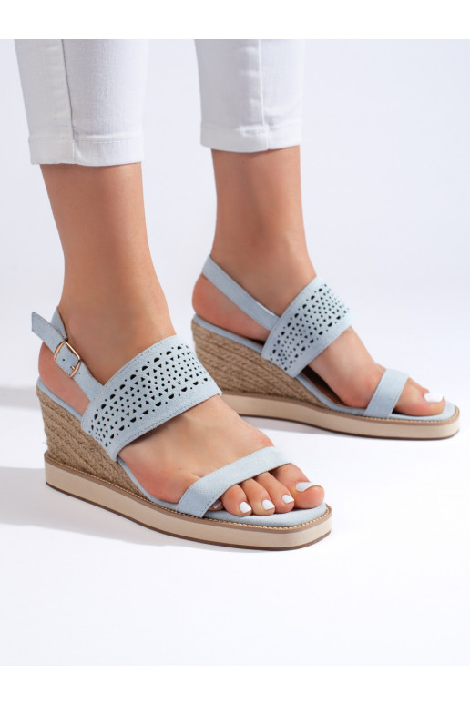 helesinist värvi  kingad 