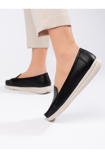 Must naiste mokassiinid 2