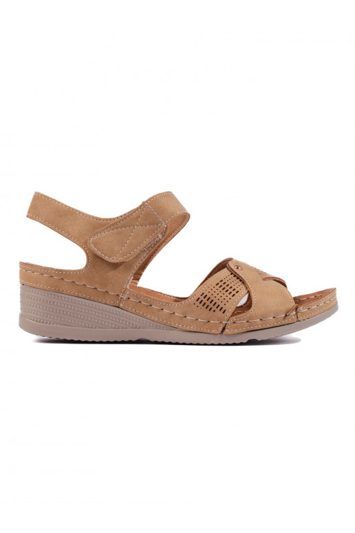 Mugavad väikese platvormiga naiste sandaalid  pruunid värvi