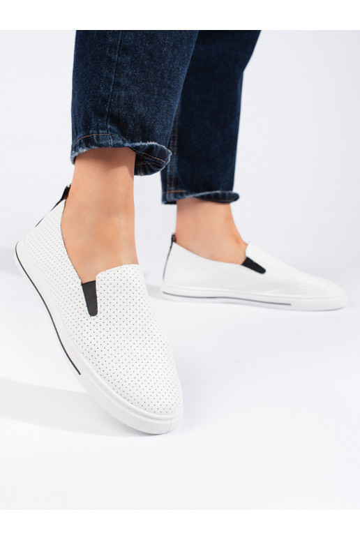   Naiste saapad valge värv