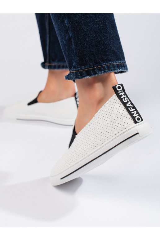   Naiste saapad valge värv