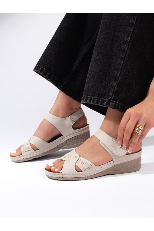 Mugavad väikese platvormiga naiste sandaalid   Mugavad väikese platvormiga naiste sandaalid