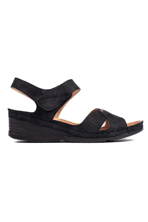 Mugavad väikese platvormiga naiste sandaalid  Mustad