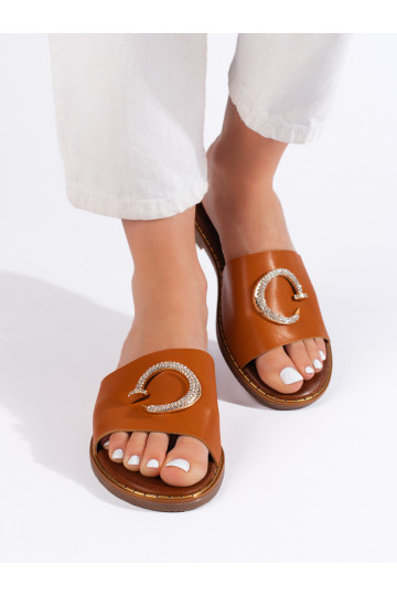 pruunid värvi plätud