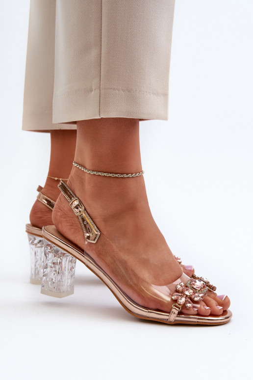 Elegantsed sandaalid kõrge jämeda...