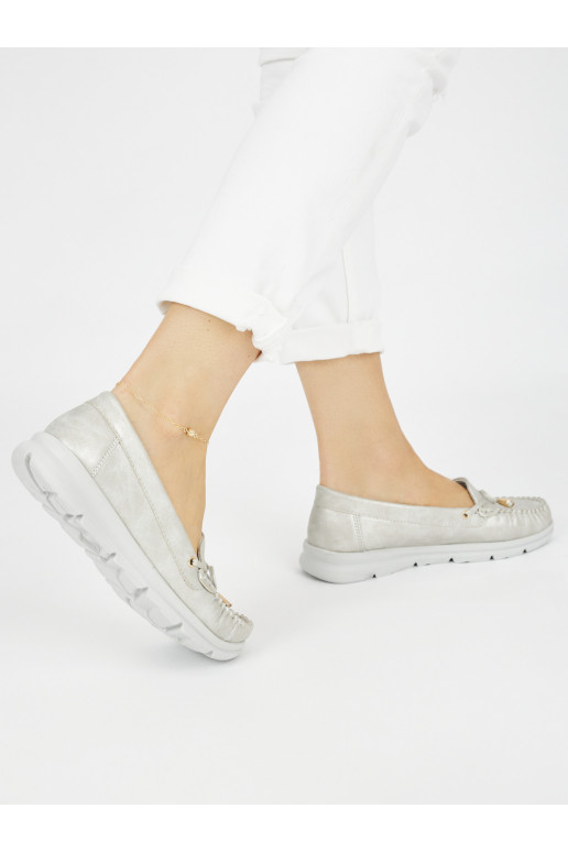 Hõbedat värvi  mokassiinid ökonahast Hõbedat värvi  mokassiinid ökonahast