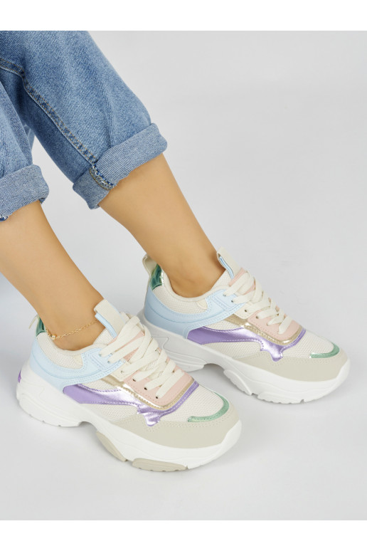 Mitmevärvilised  naiste kingad 