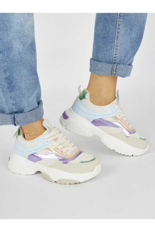 Mitmevärvilised  naiste kingad 