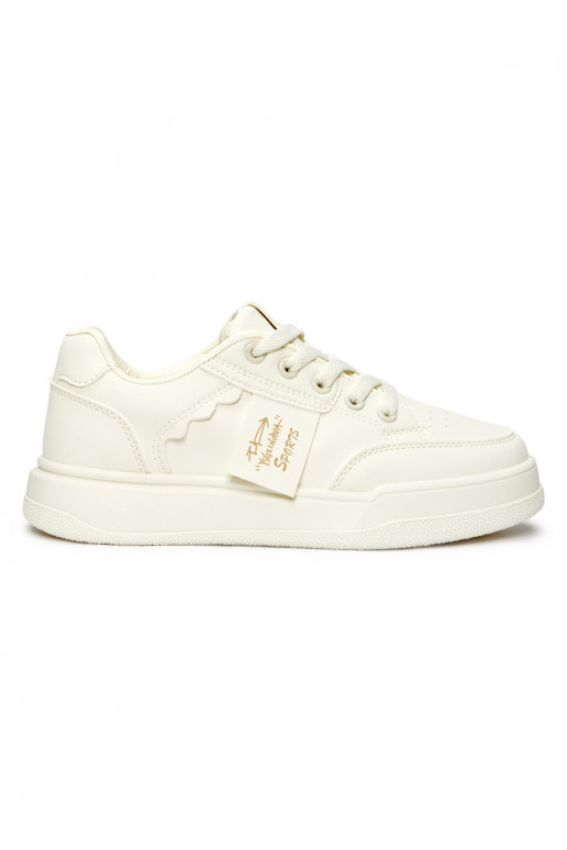 beeži värvi Tossud mudeli kingad