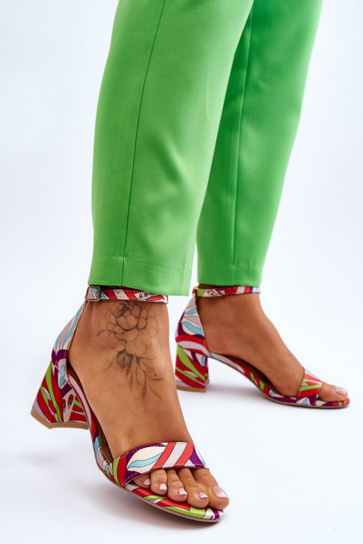 Satiinist sandaalid beeži...