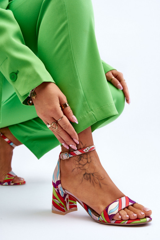 Satiinist sandaalid beeži...