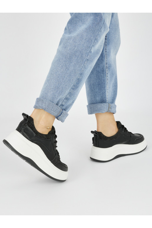  Mustad Naiste kingad 