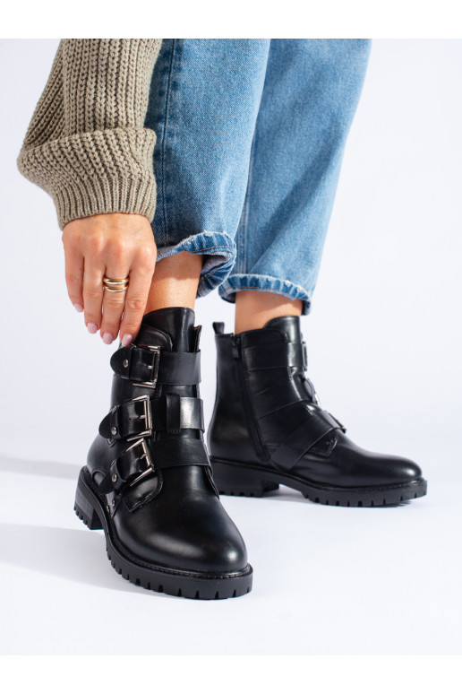 voodriga Mustad pandlaga poolsaapad