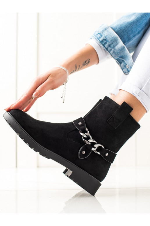  naiste saapad  Mustad