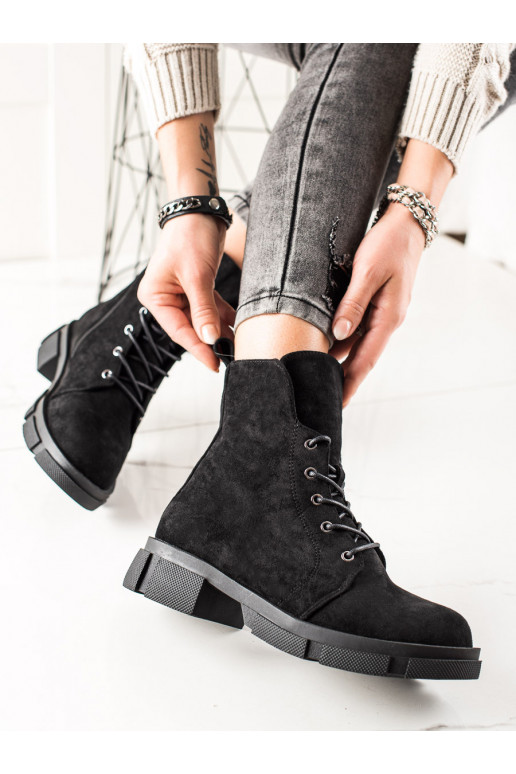 seemisnakhsed saapad