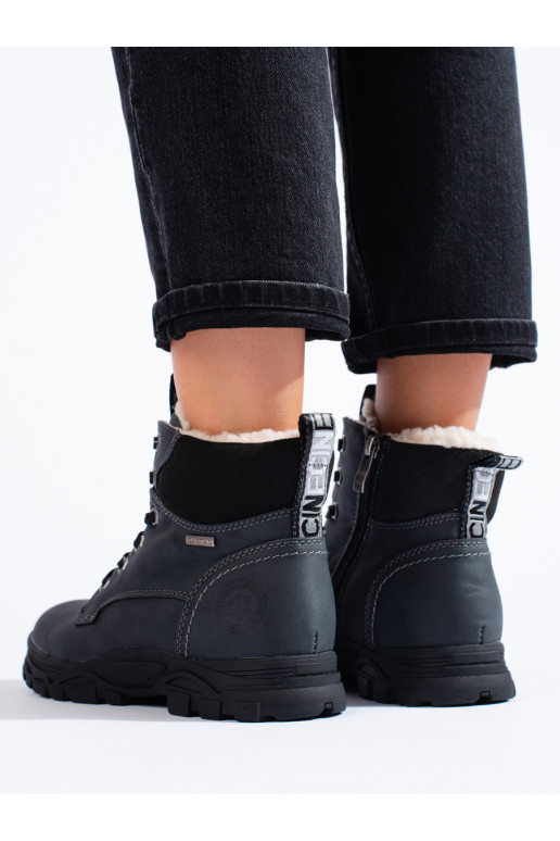 Sportliku stiiliga  Naiste saapad Mustad